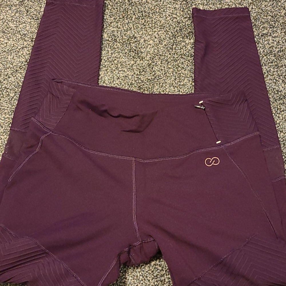 Calia by Carrie Underwood size medium